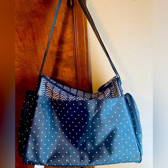 Carter's Child of Mine Diaper Bag 3 Pocket Zipper Shoulder Strap Gender Neutral - Picture 2 of 7